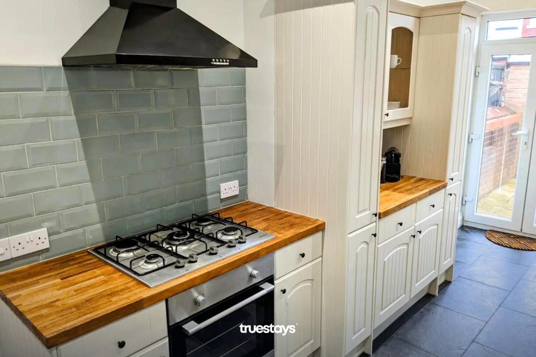 Crawford House - Stunning 2 Bedroom House In Манчестер Экстерьер фото